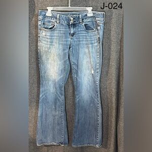 American Eagle Outfitters Artist Stretch Light Blue Boot Cut Jeans